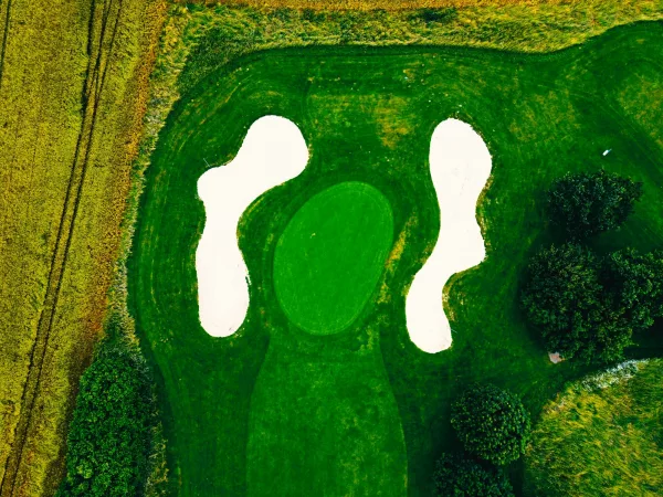 Golf am Niederrhein: 27 Löcher im Grünen